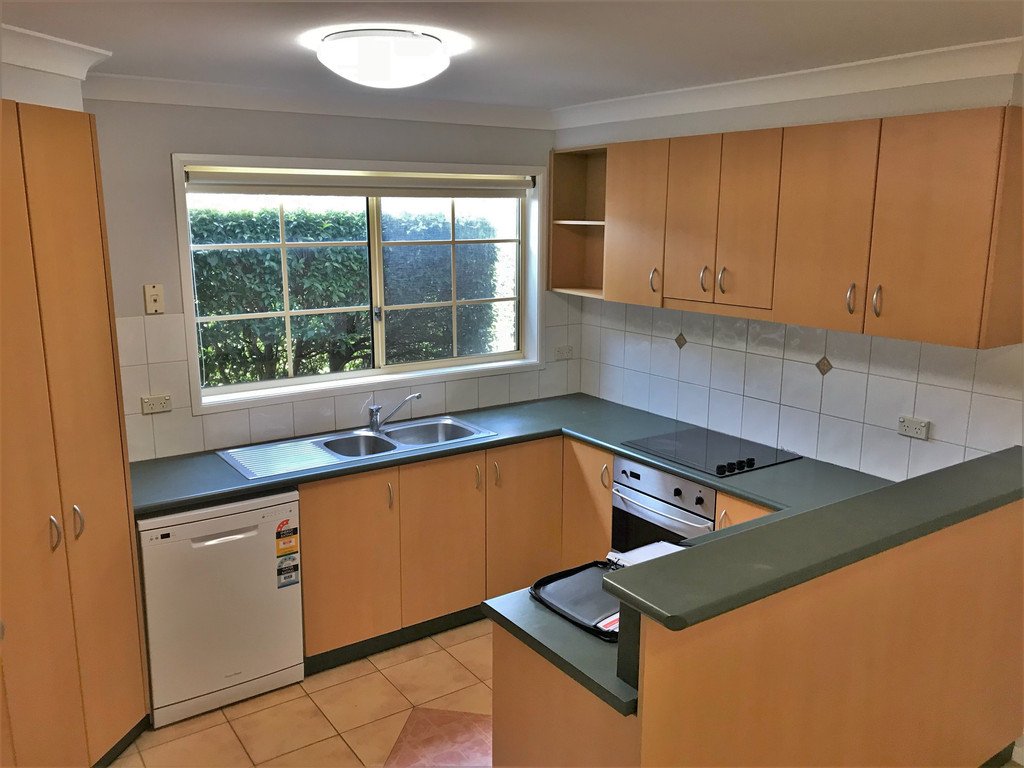 1/7 Crystal Cl  FINGAL BAY 4