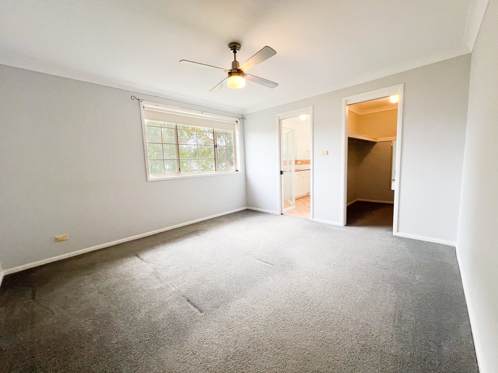 1/7 Crystal Close FINGAL BAY 12