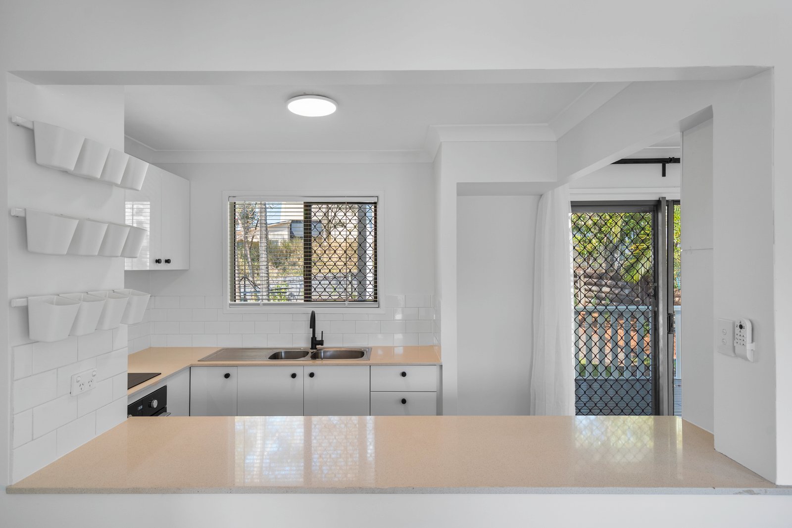 17 Darling Crescent MOLENDINAR 4