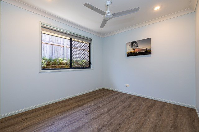 17 Daydream Street REDLAND BAY 8