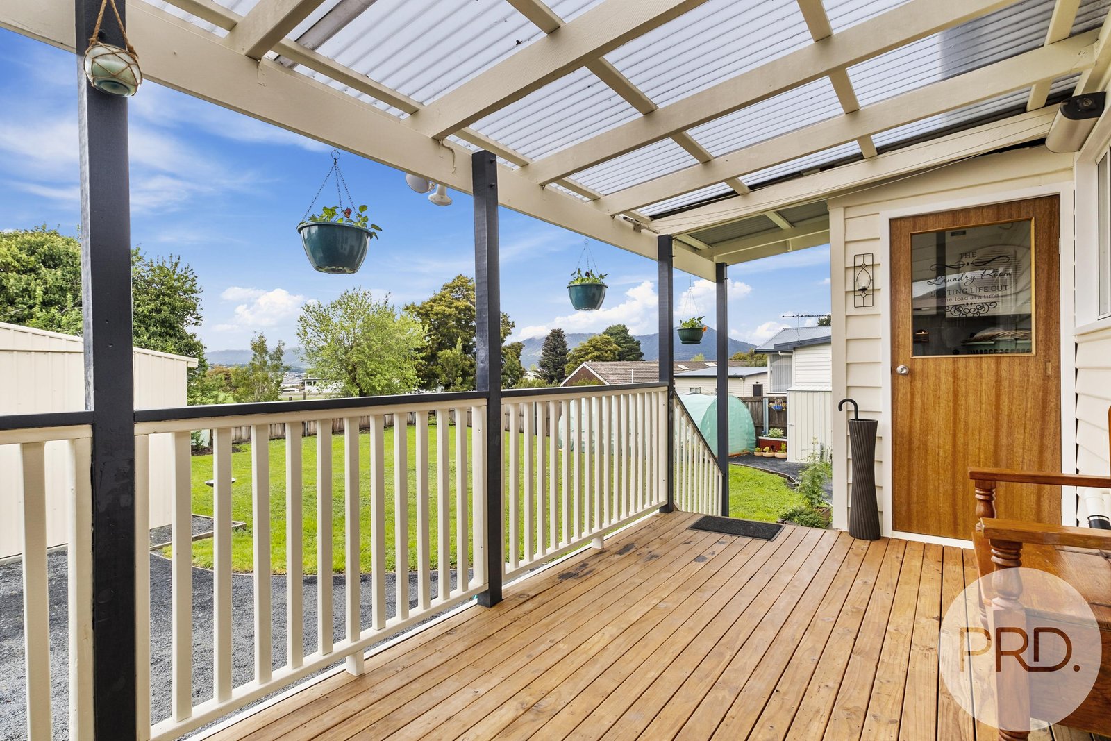 17 Dempster Street CLAREMONT 16