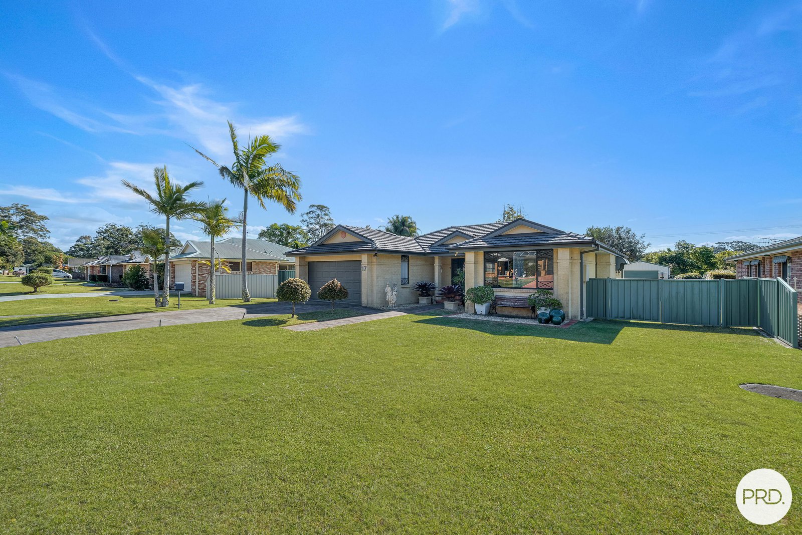 17 Diamentina Way LAKEWOOD 18