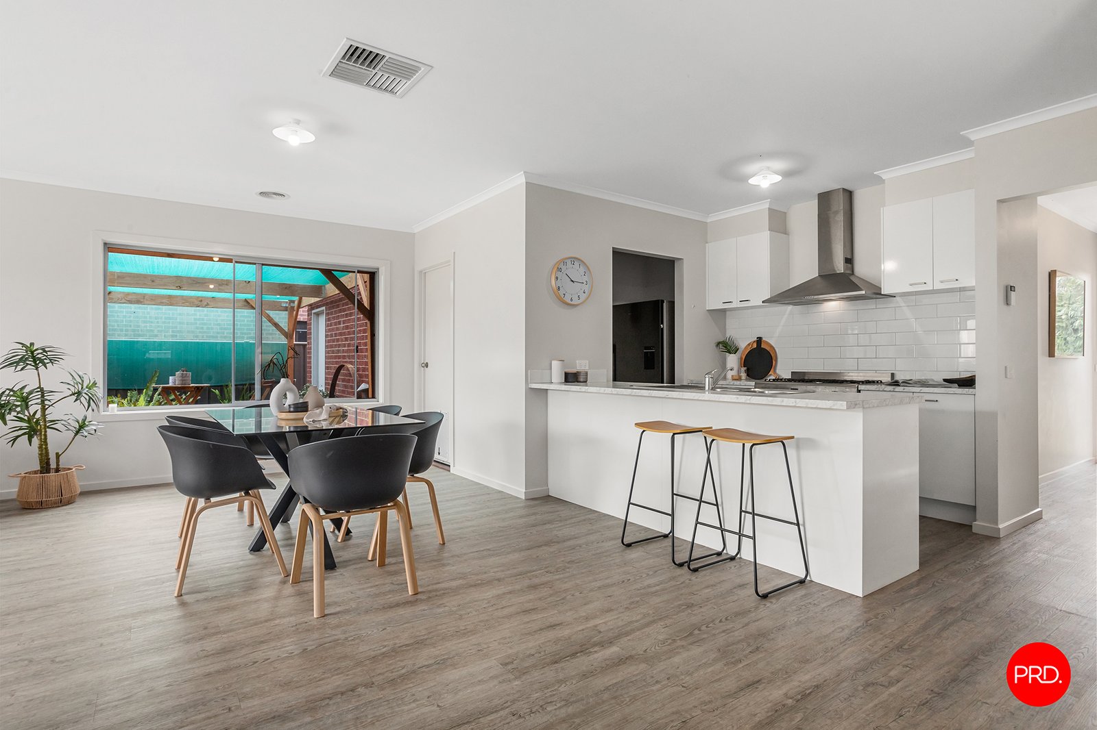 17 Dorset Drive MARONG 4