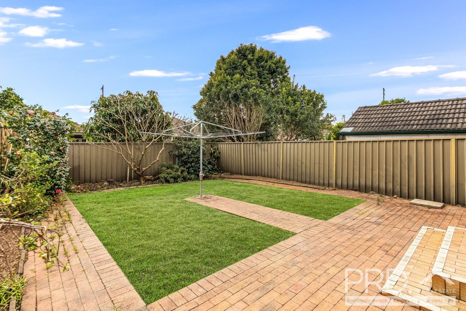 17 Dowsett Road KINGSGROVE 9