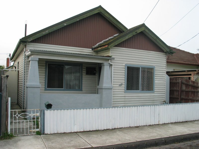 Photos: 17 Dudley Street