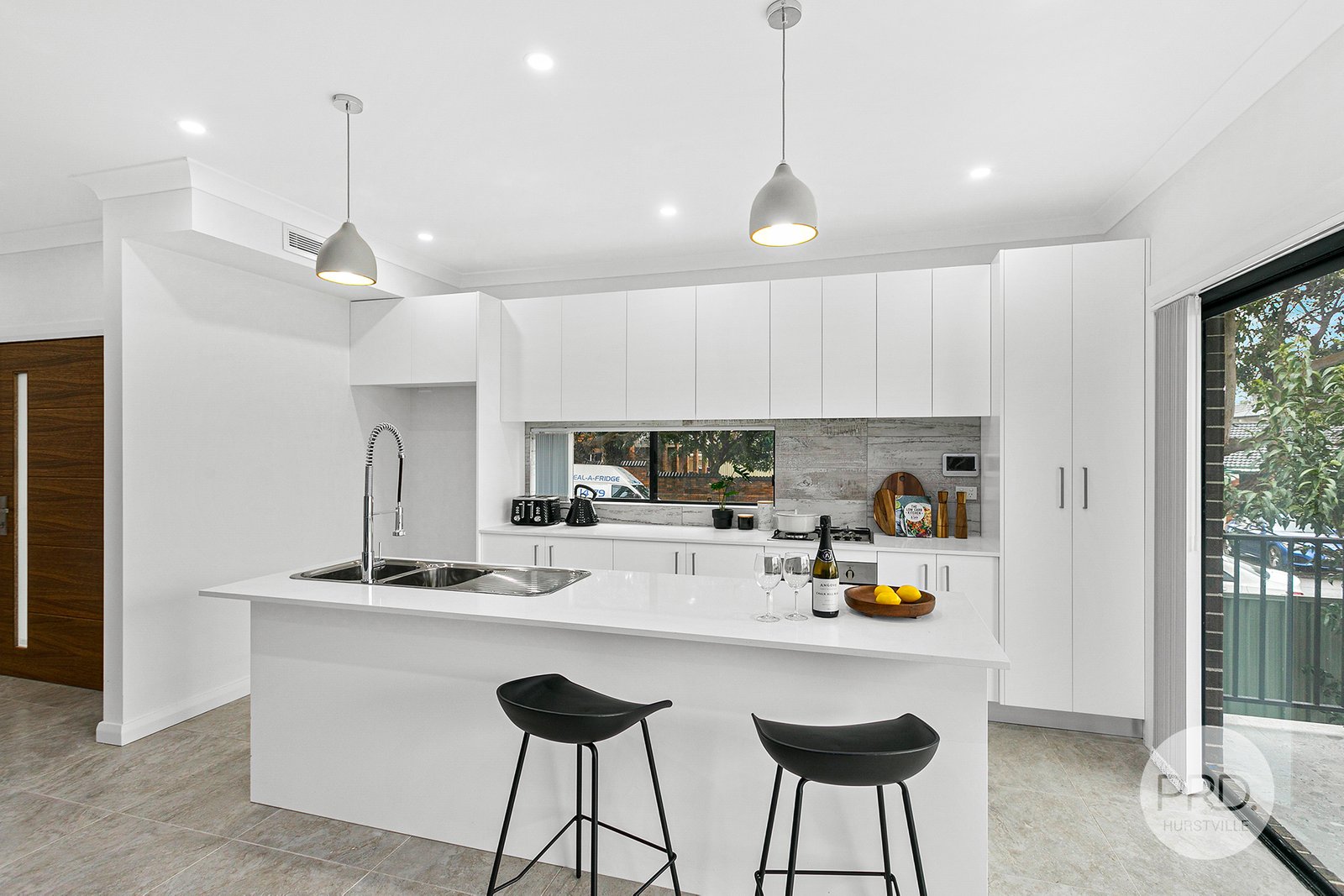 17 Dudley Street HURSTVILLE 4