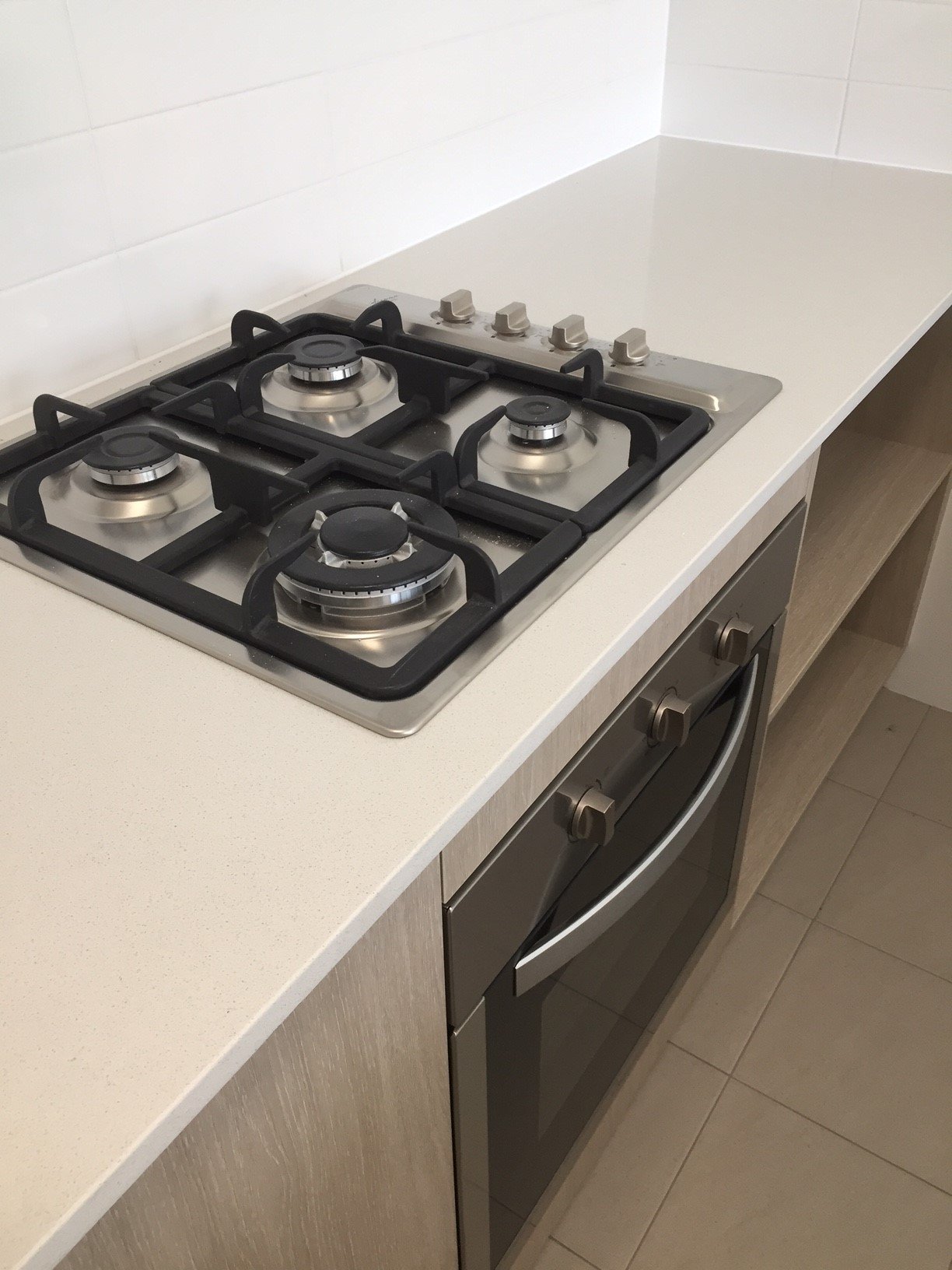 1/7 DURNIN AVE  BEELIAR 8