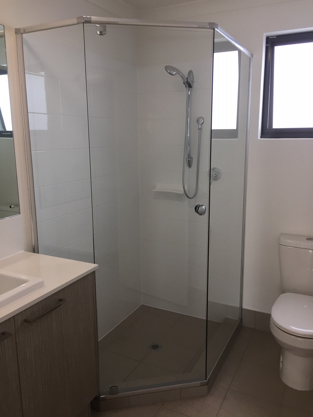 1/7 DURNIN AVE  BEELIAR 13