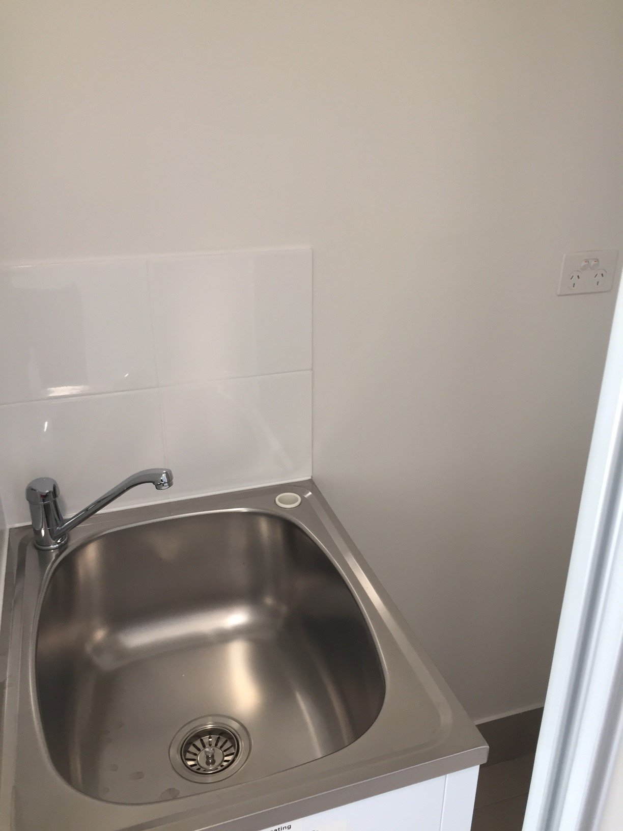 1/7 DURNIN AVE  BEELIAR 14