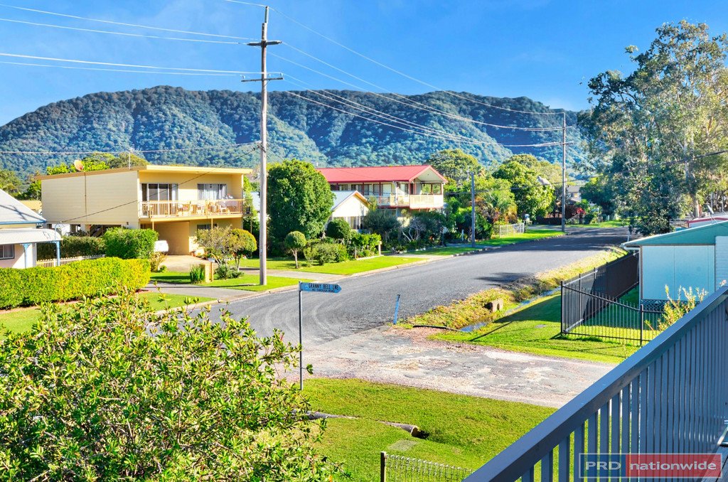 17 Eames Avenue NORTH HAVEN 2