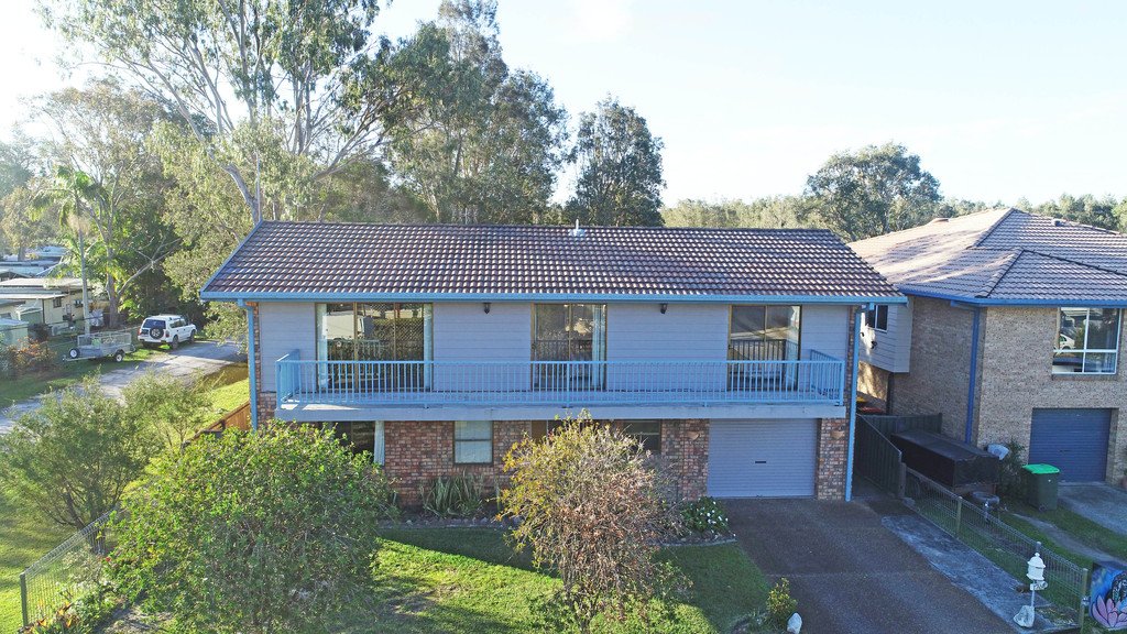 17 Eames Avenue NORTH HAVEN 11