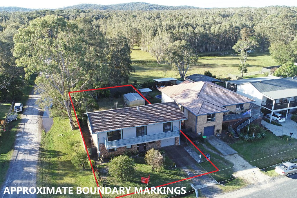 17 Eames Avenue NORTH HAVEN 12