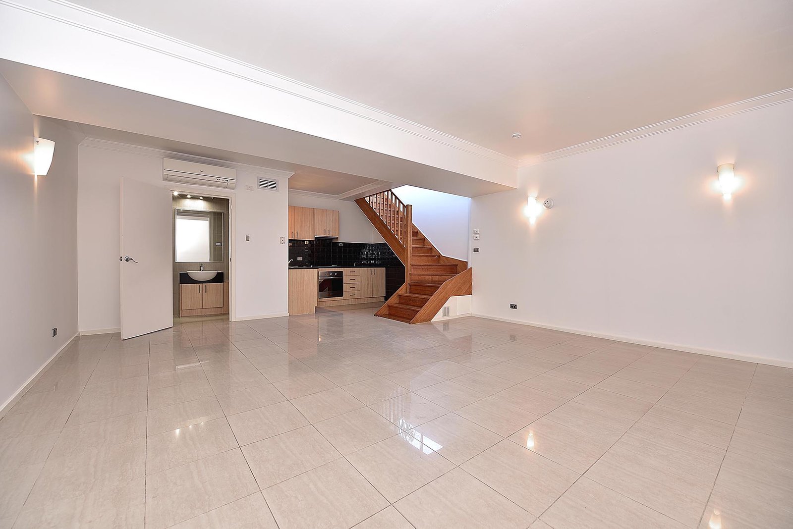 Gallery: 17 Earl Street