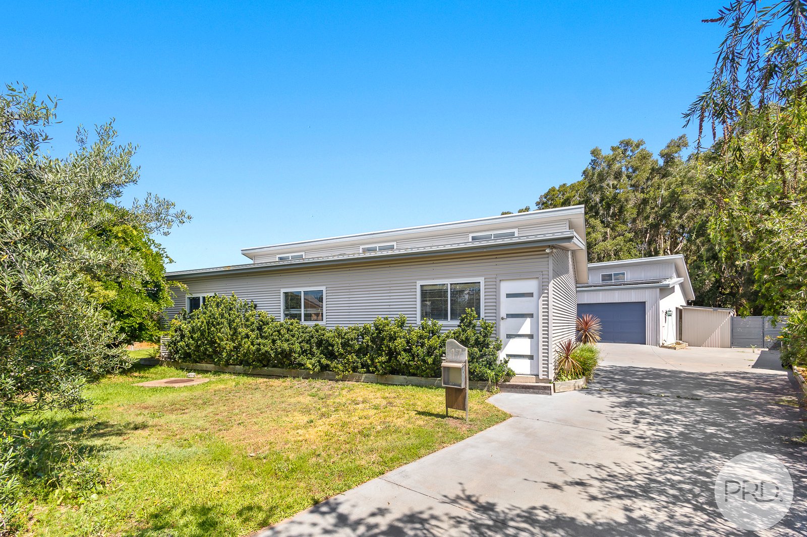 17 Echo Place ONE MILE 3