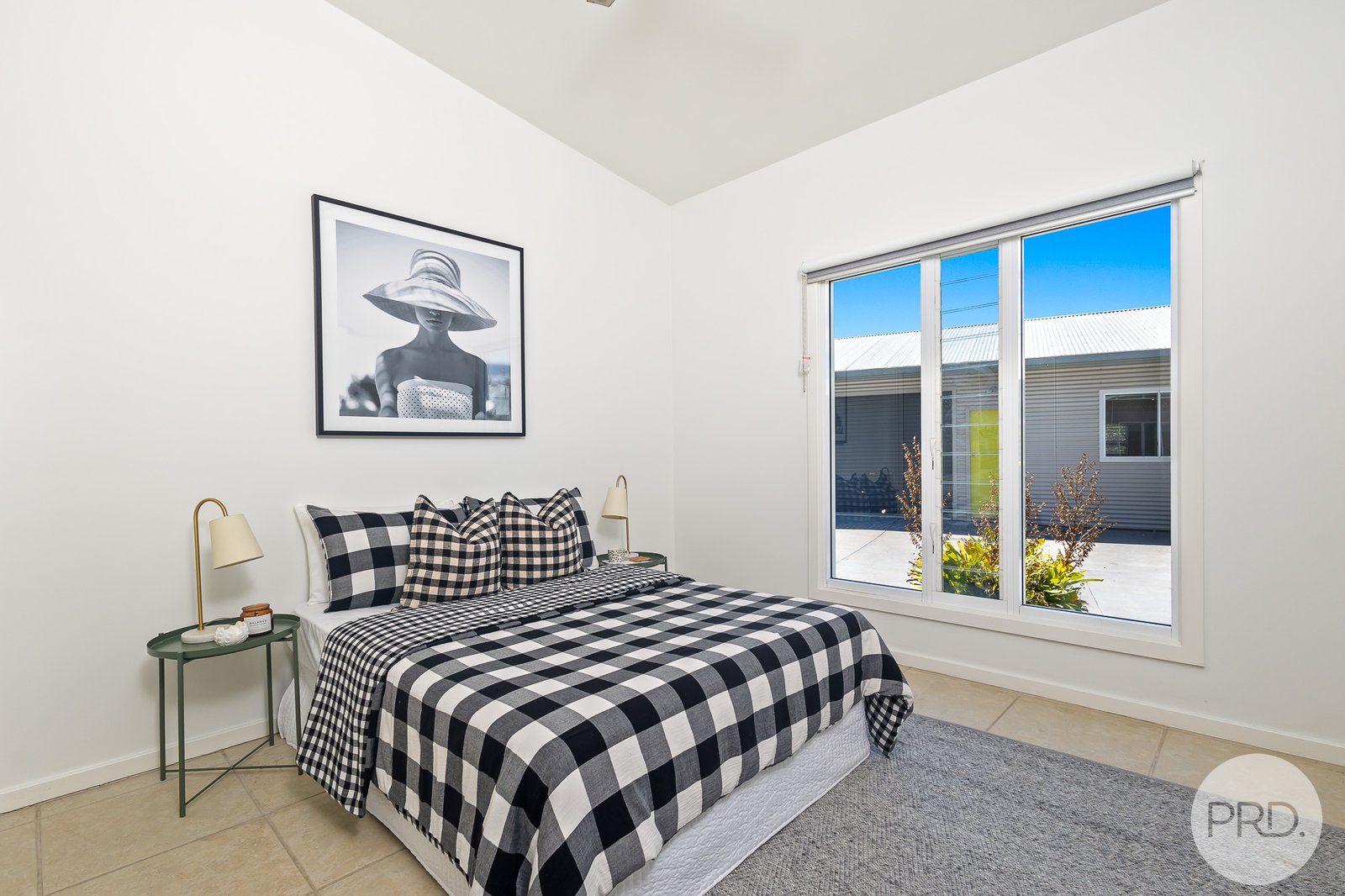 17 Echo Place ONE MILE 23