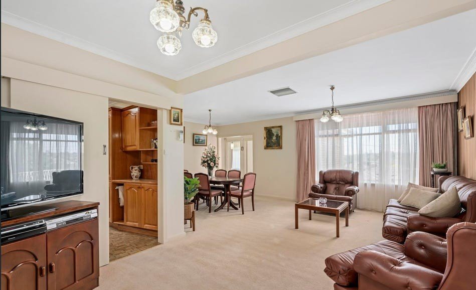 Real Estate and Property in 17 Edgevale Road, Bulleen, VIC