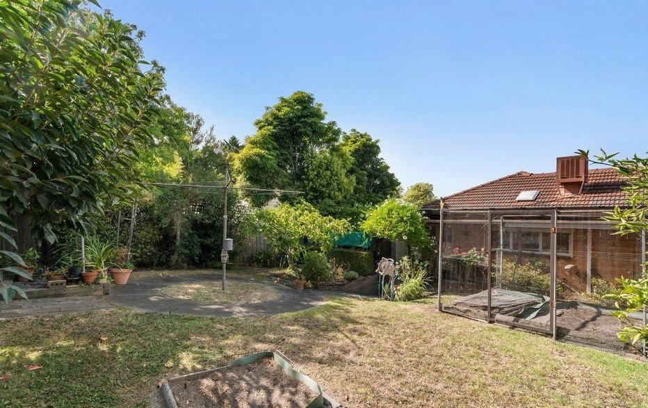 Real Estate and Property in 17 Edgevale Road, Bulleen, VIC