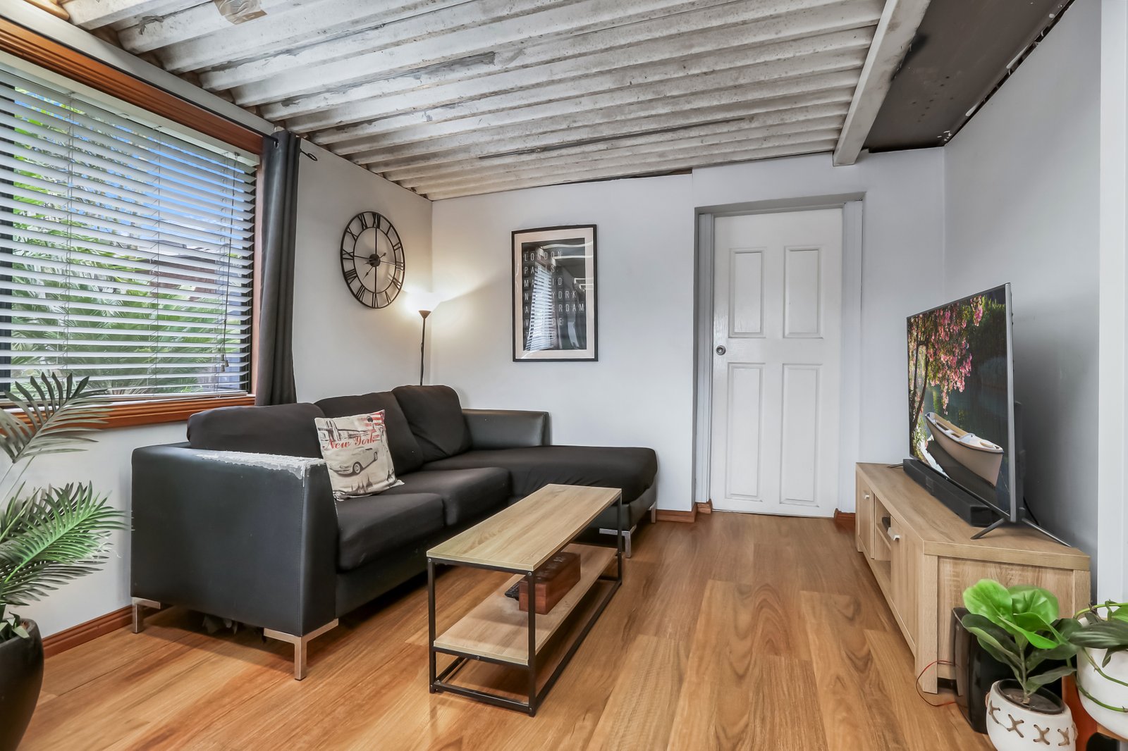 17 Elouera Crescent KANAHOOKA 7