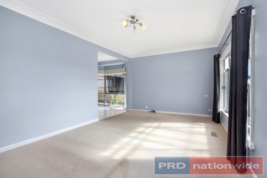 17 Ercil Street WENDOUREE 2