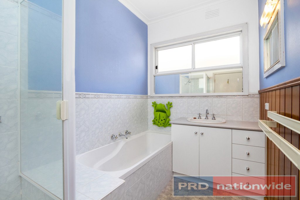 17 Ercil Street WENDOUREE 4