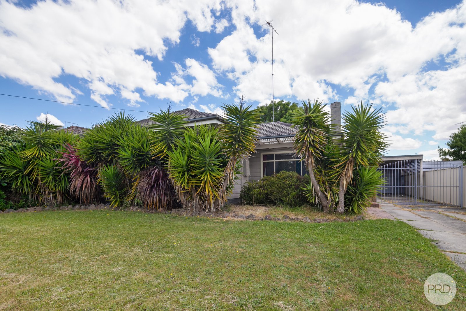 17 Ercil Street WENDOUREE 1