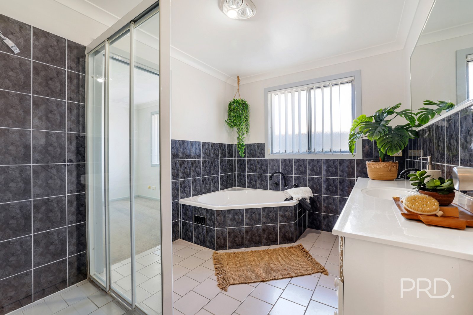 17 Eureka Place HILLVUE 24