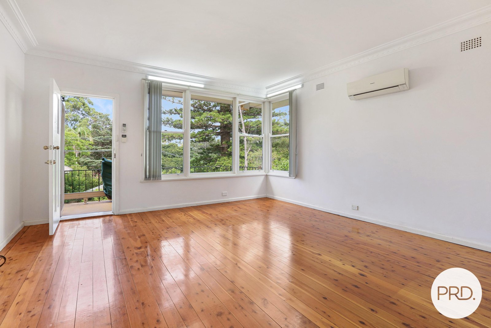 17 Euroka Street WEST WOLLONGONG 4