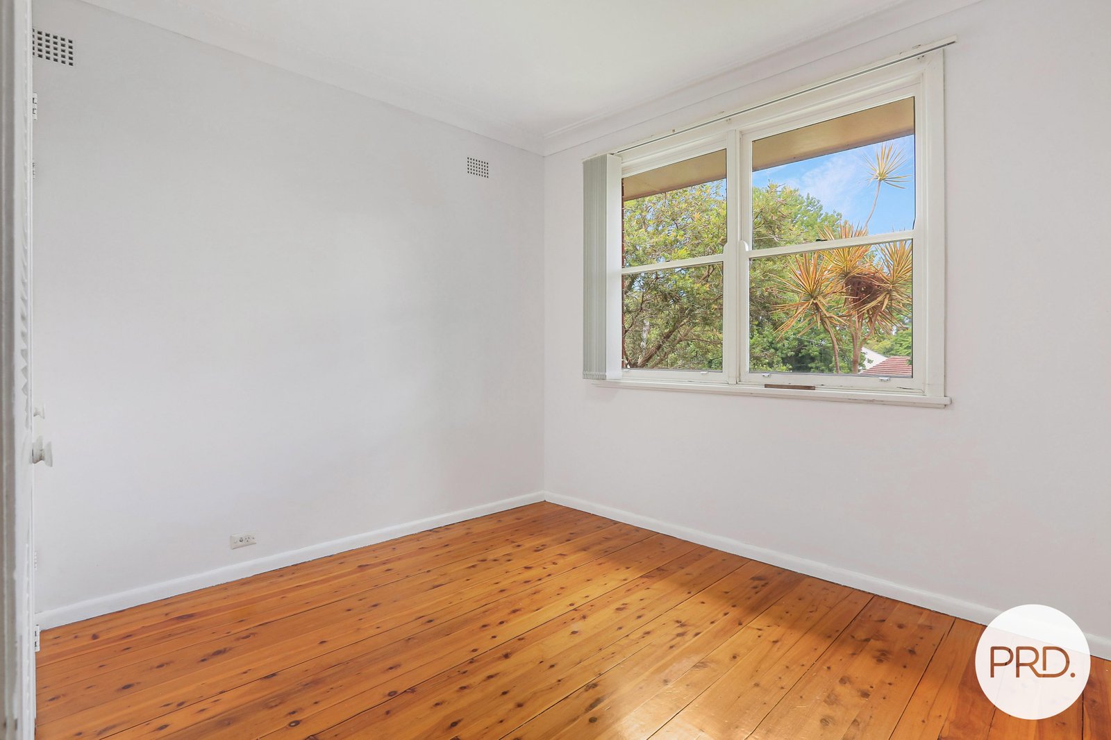 17 Euroka Street WEST WOLLONGONG 7