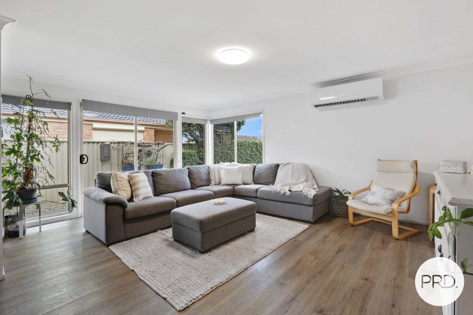 17 Felix Avenue HORSLEY 2