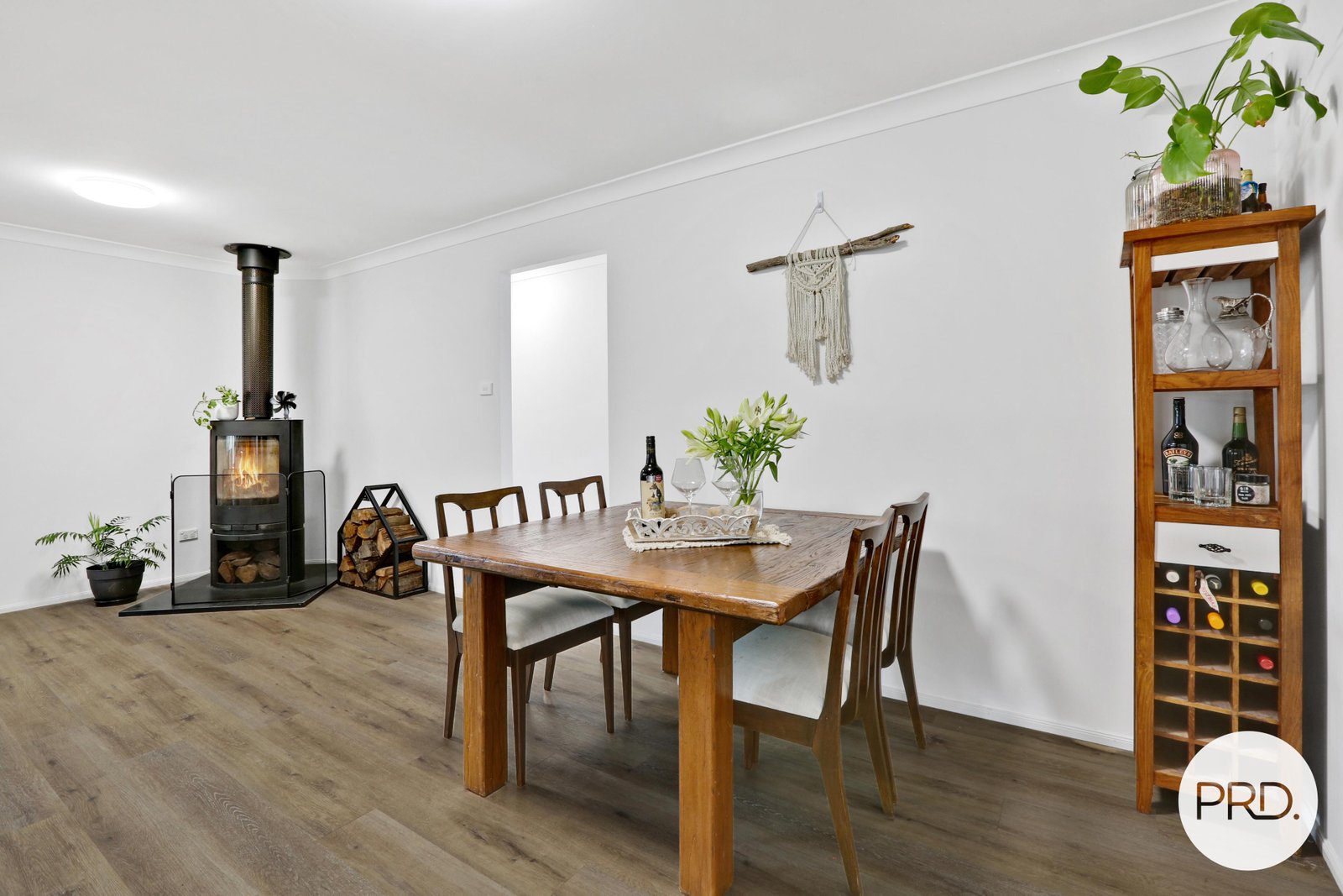 17 Felix Avenue HORSLEY 4