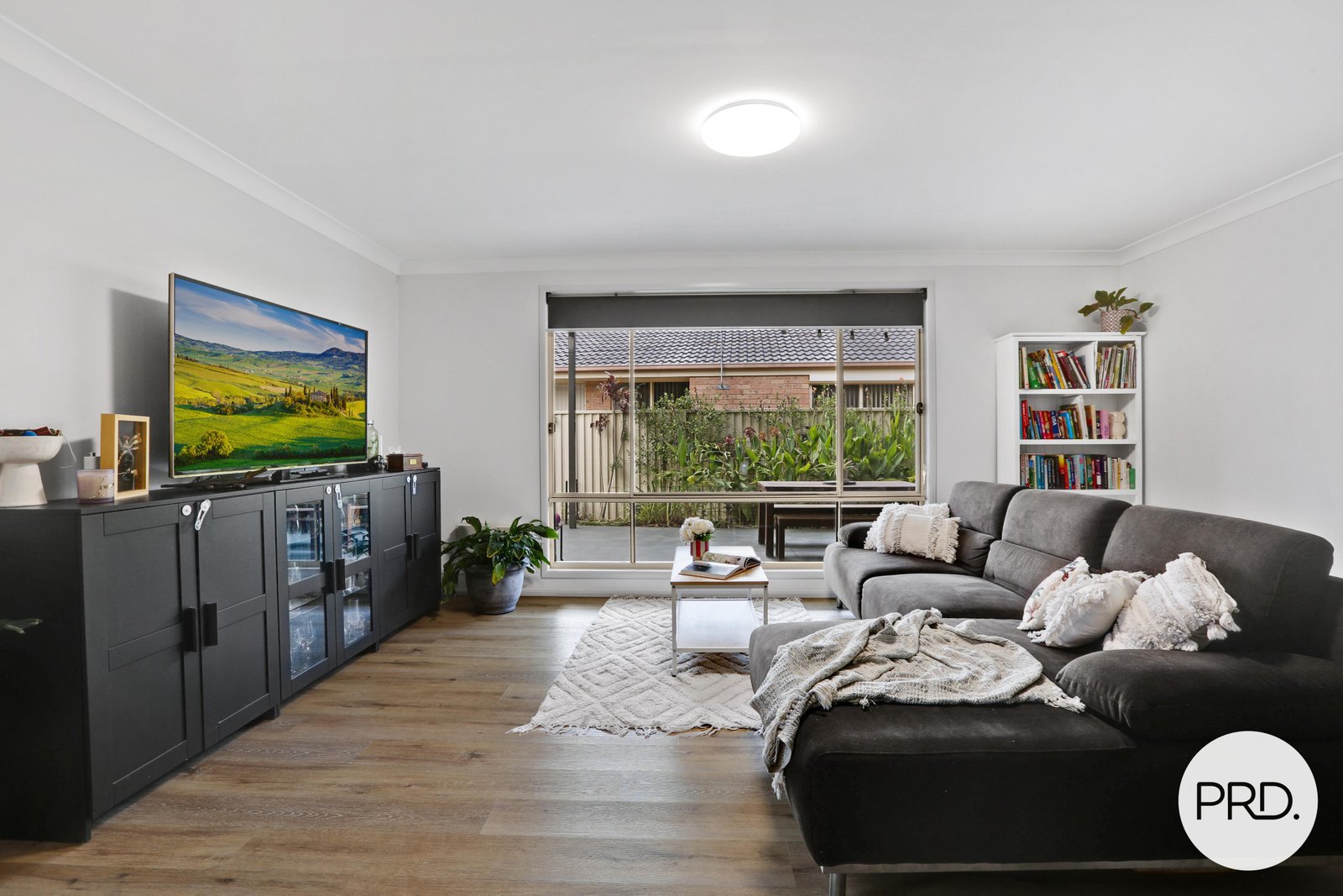 17 Felix Avenue HORSLEY 5