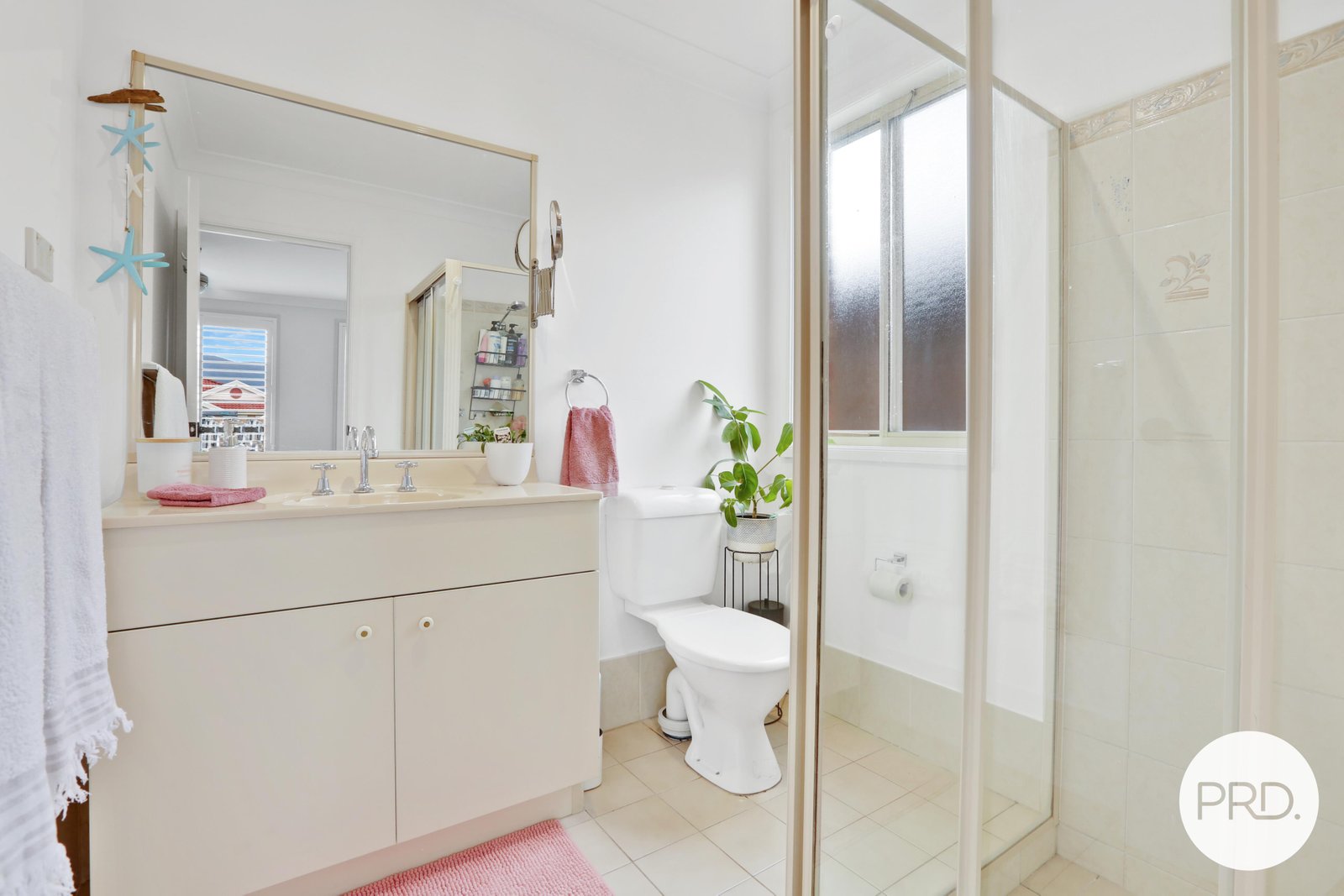 17 Felix Avenue HORSLEY 7