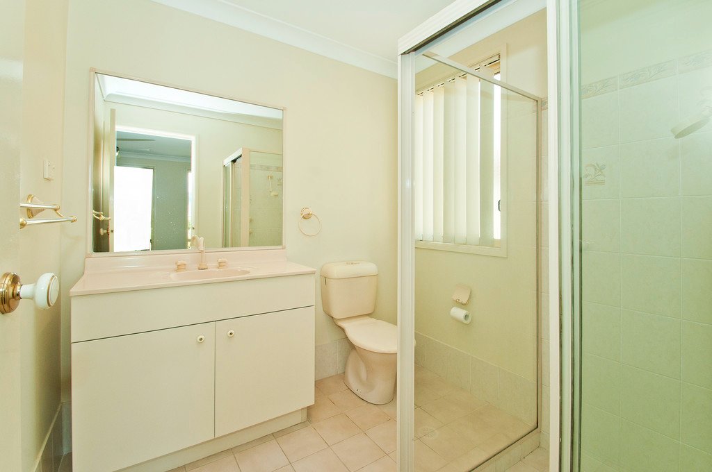 17 Felix Avenue HORSLEY 3