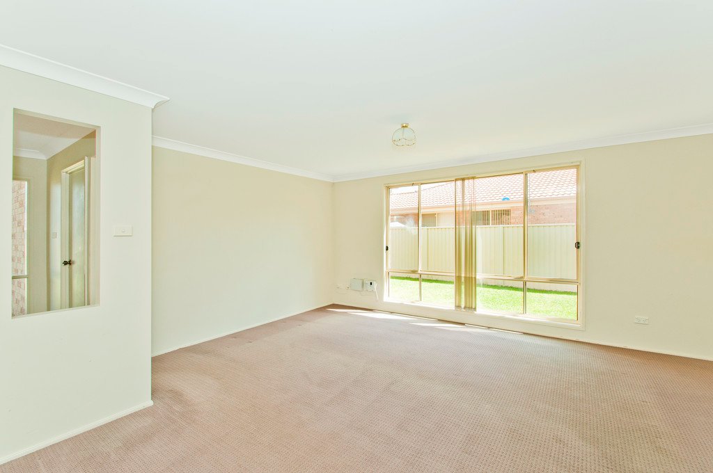 17 Felix Avenue HORSLEY 4