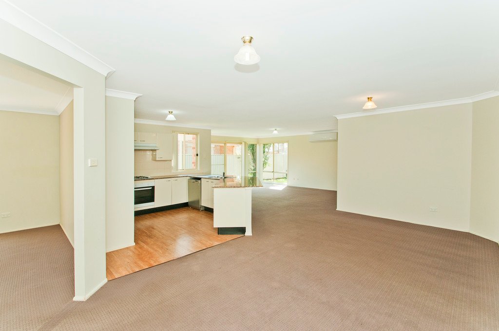 17 Felix Avenue HORSLEY 5