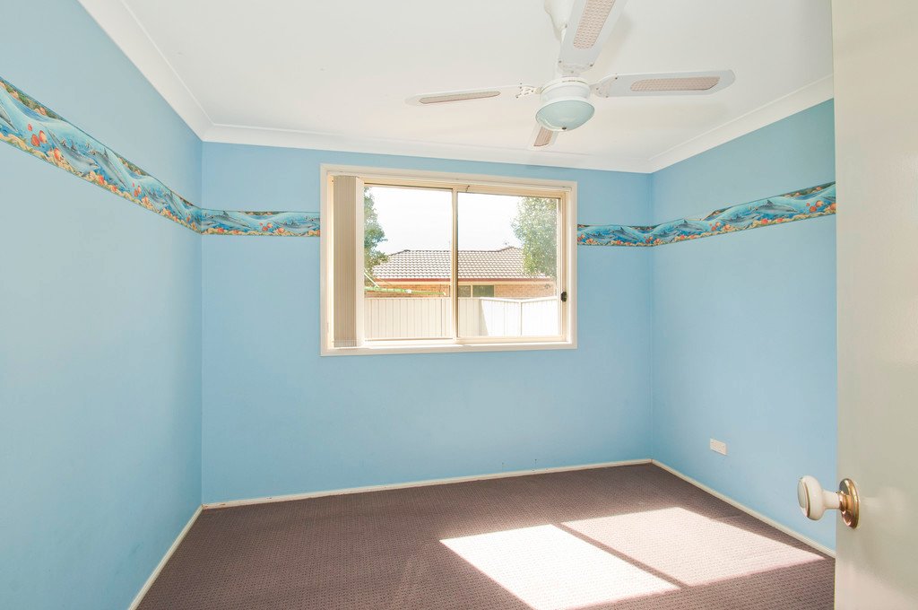 17 Felix Avenue HORSLEY 9