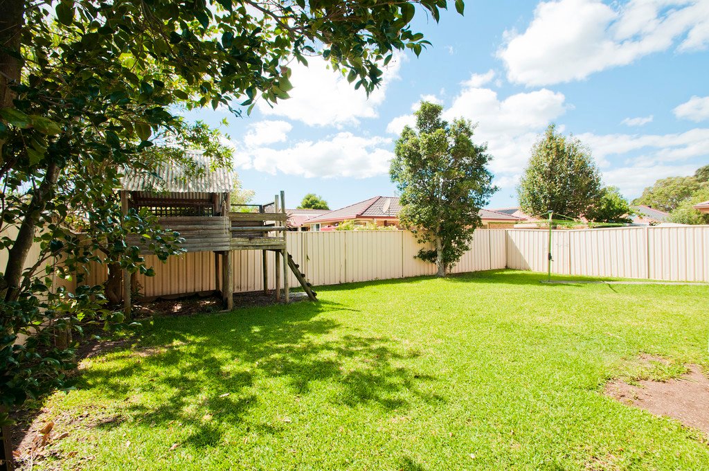 17 Felix Avenue HORSLEY 11