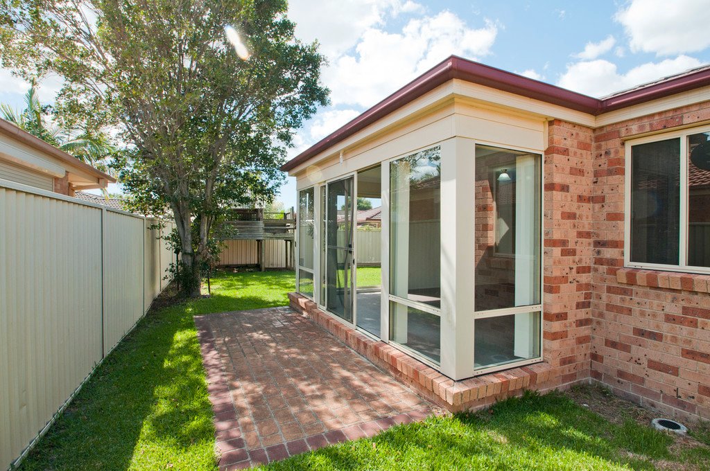 17 Felix Avenue HORSLEY 13
