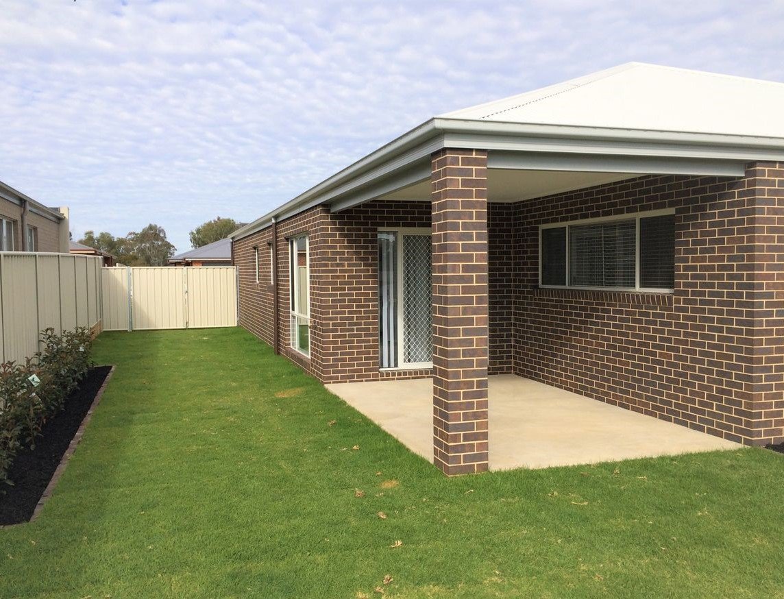 17 Felstead Circuit THURGOONA 10