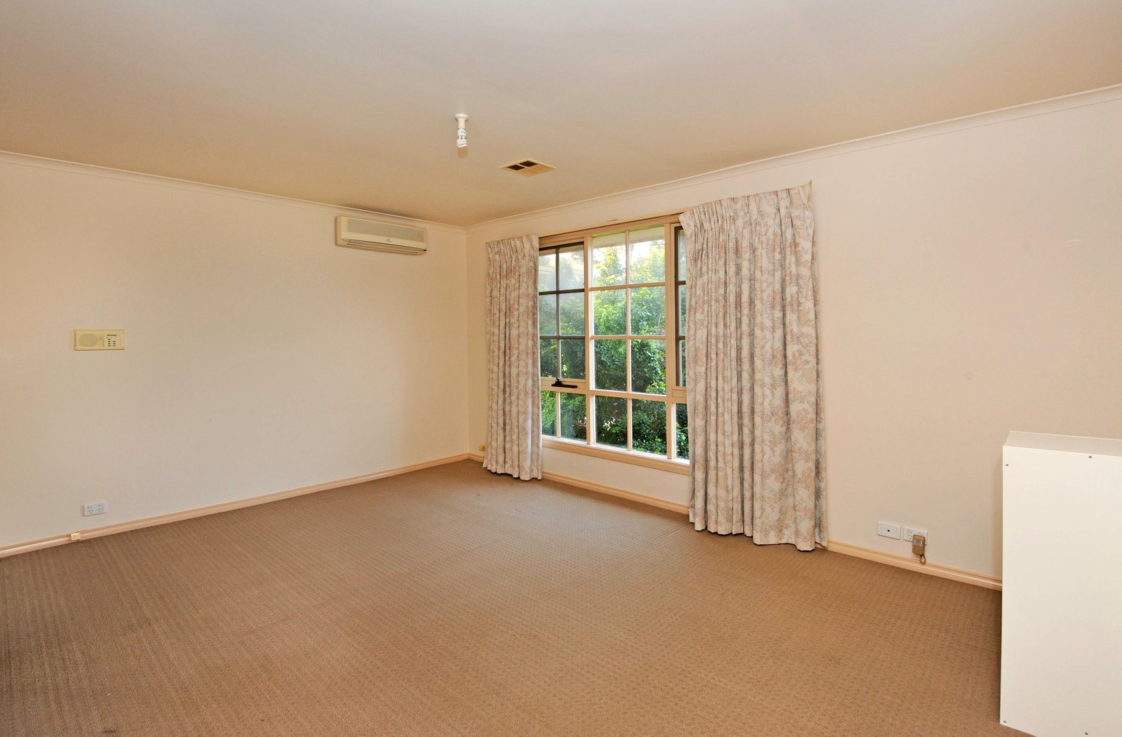 Real Estate and Property in 1/7 Firth Street, Doncaster, VIC