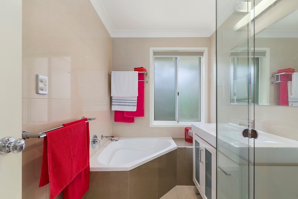 17 Foxhill Court CARRARA 12