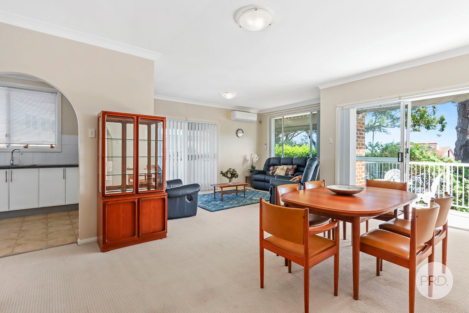 1/7 Gardinia Street BEVERLY HILLS 2