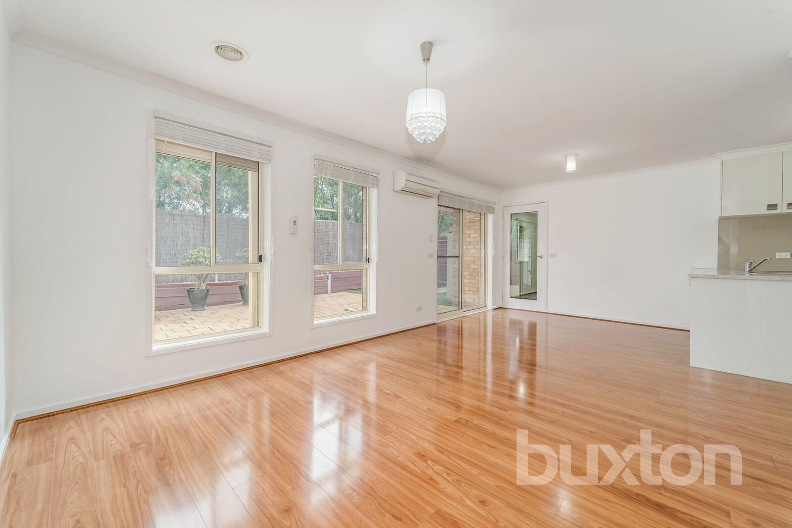 Gallery: 17 Gateway Close