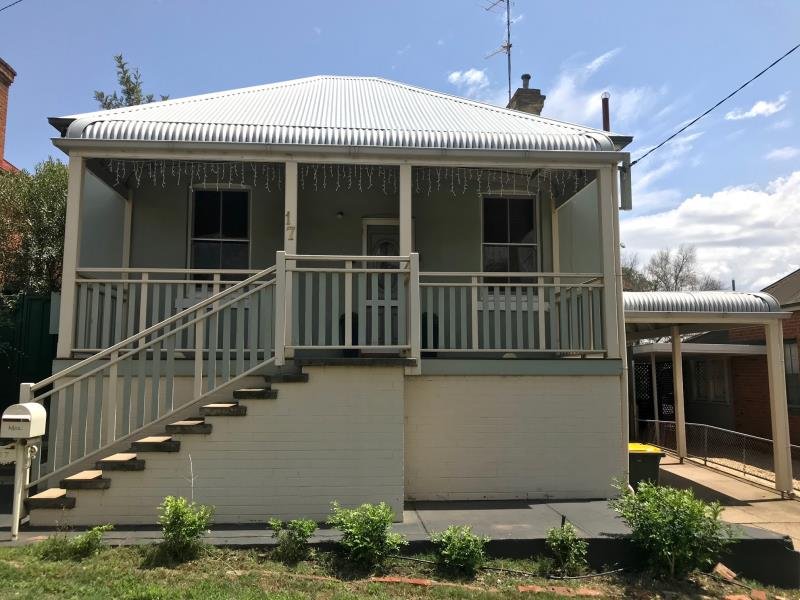 17 Gipps Street TAMWORTH 1