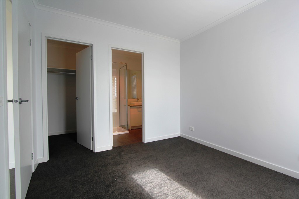 17 Gitsham Street Lucas 8