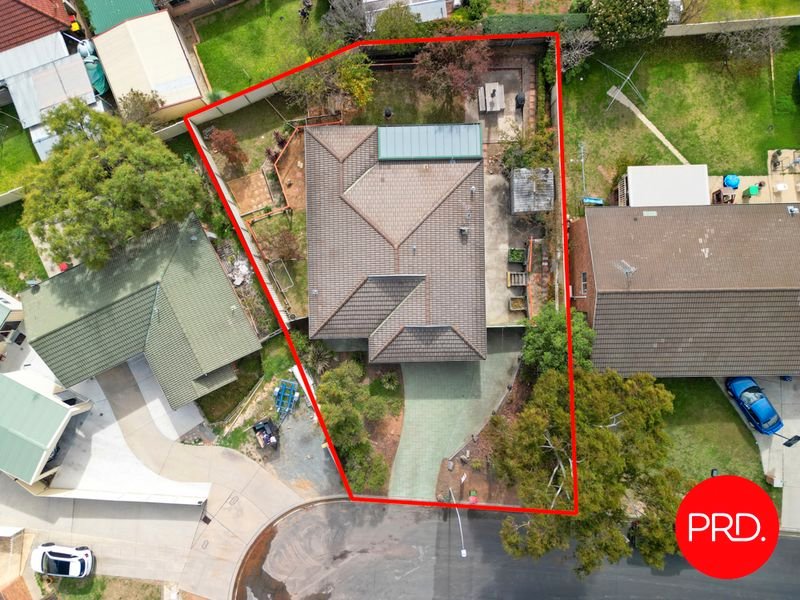 17 Glennie Place QUEANBEYAN WEST 20