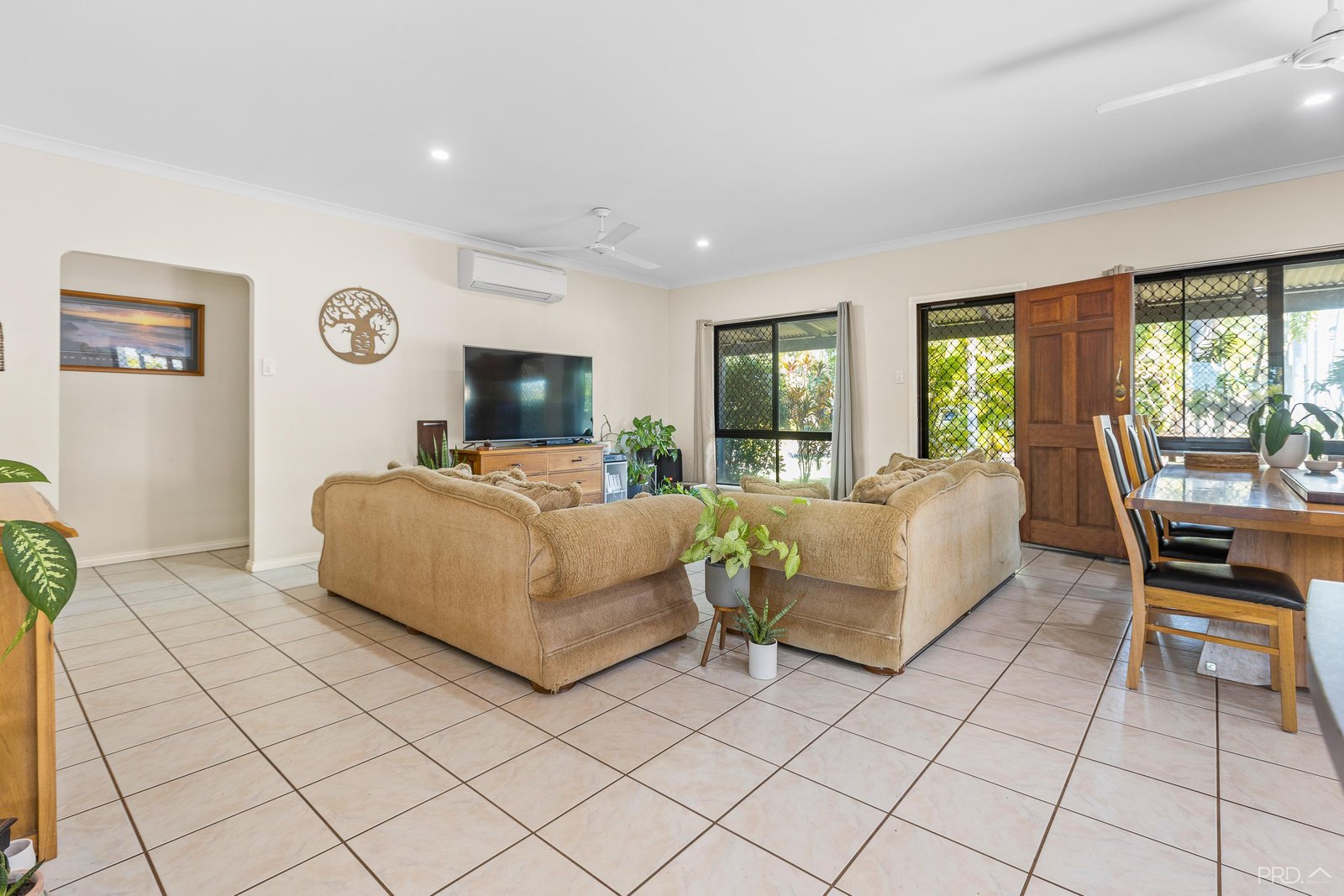 17 Goshawk Loop DJUGUN 5