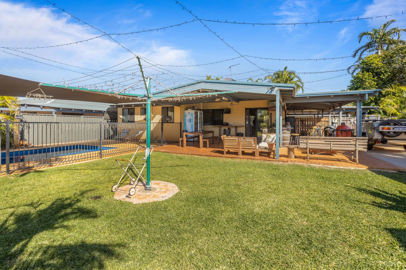 17 Goshawk Loop DJUGUN 12