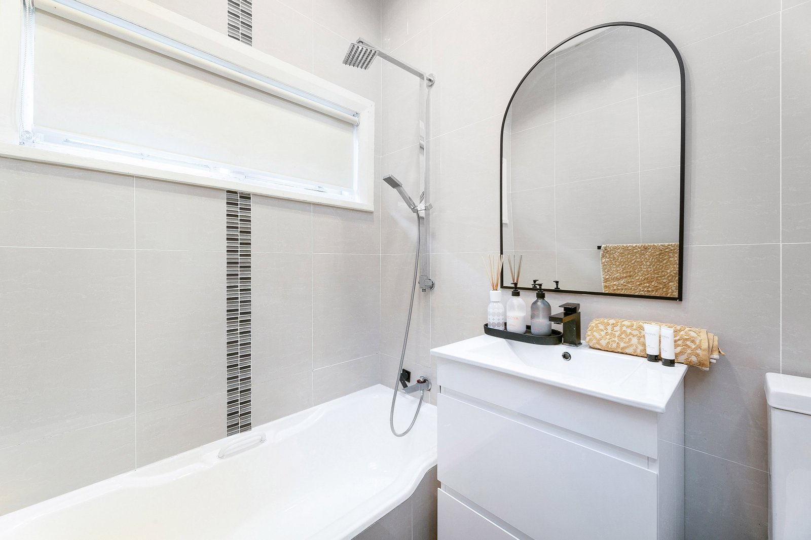17 Graham Avenue MARRICKVILLE 8