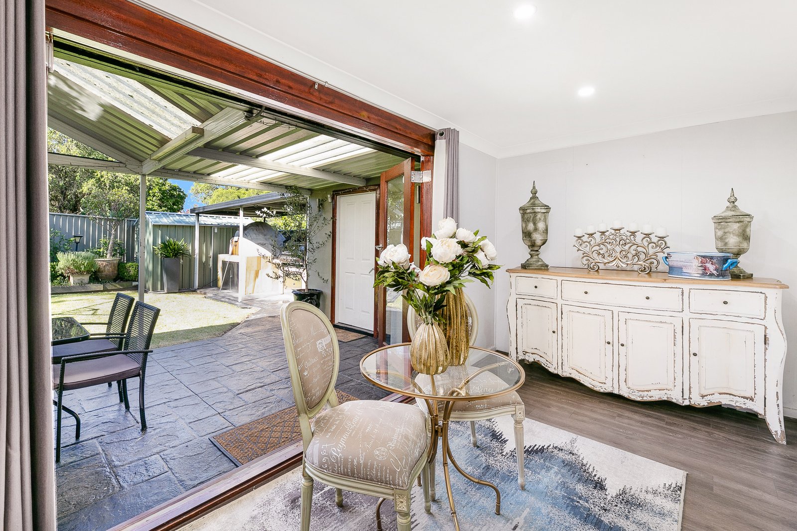 17 Graham Avenue MARRICKVILLE 9